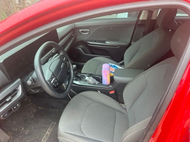 Used 2025 Red Kia LXS image 8