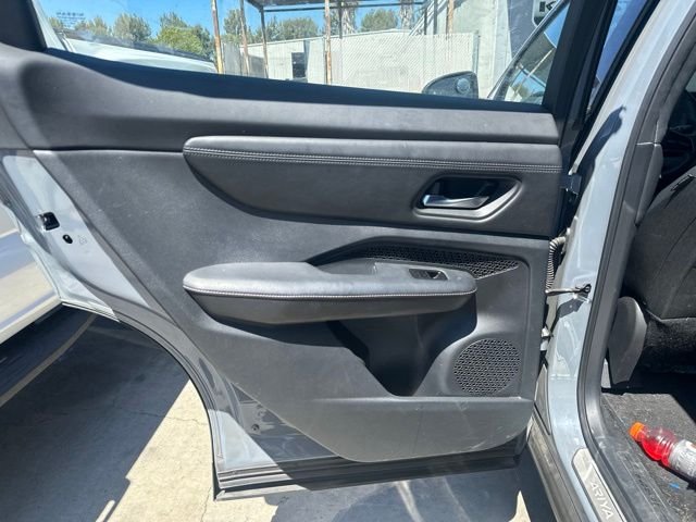 Used 2023 Gray Nissan ENGAGE e-4ORCE image 7