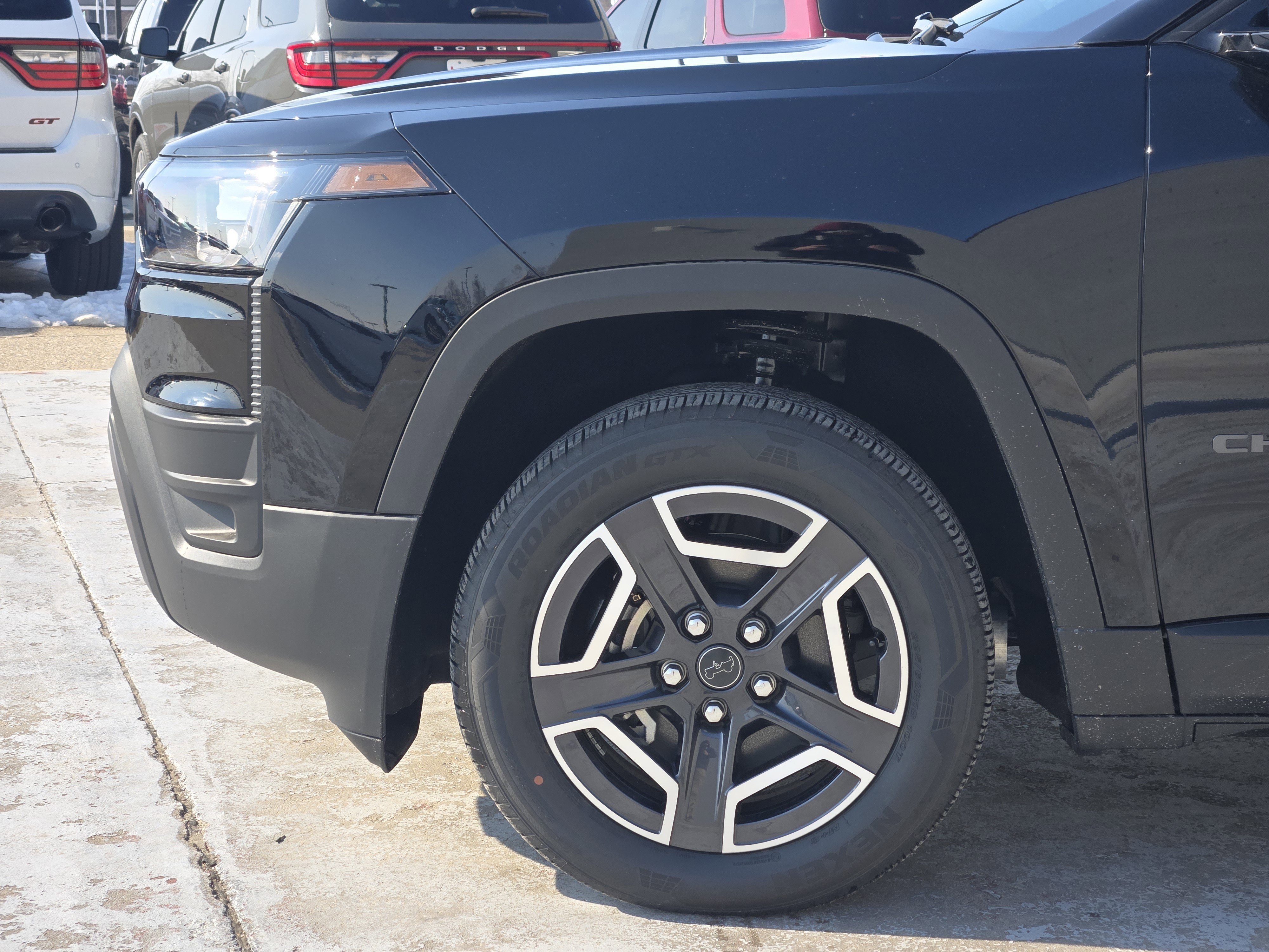 New 2026 Diamond Black Crystal Pearlcoat Jeep Limited image 5