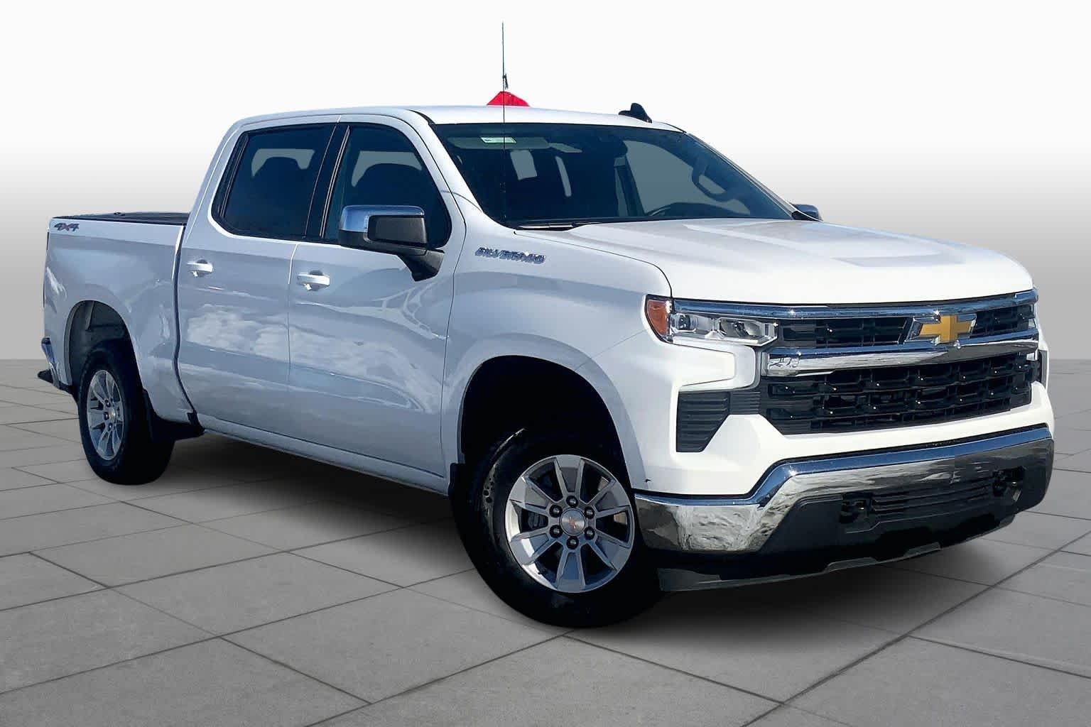 Used 2025 Chevrolet Silverado 1500 LT with VIN 2GCUKDED1S1118225 for sale in Kansas City