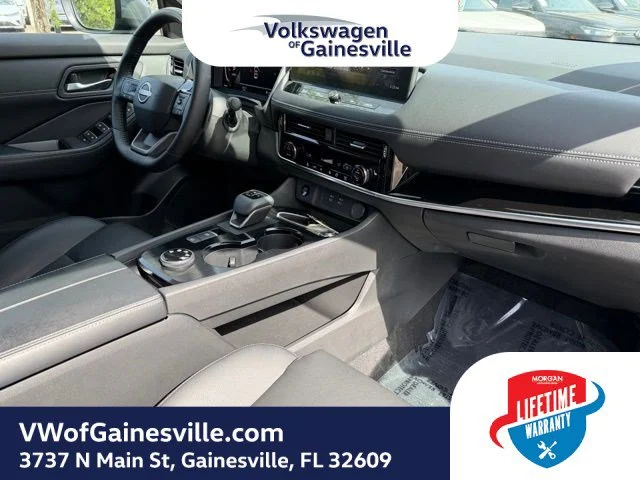 Used 2025 Gun Metallic Nissan SL image 10