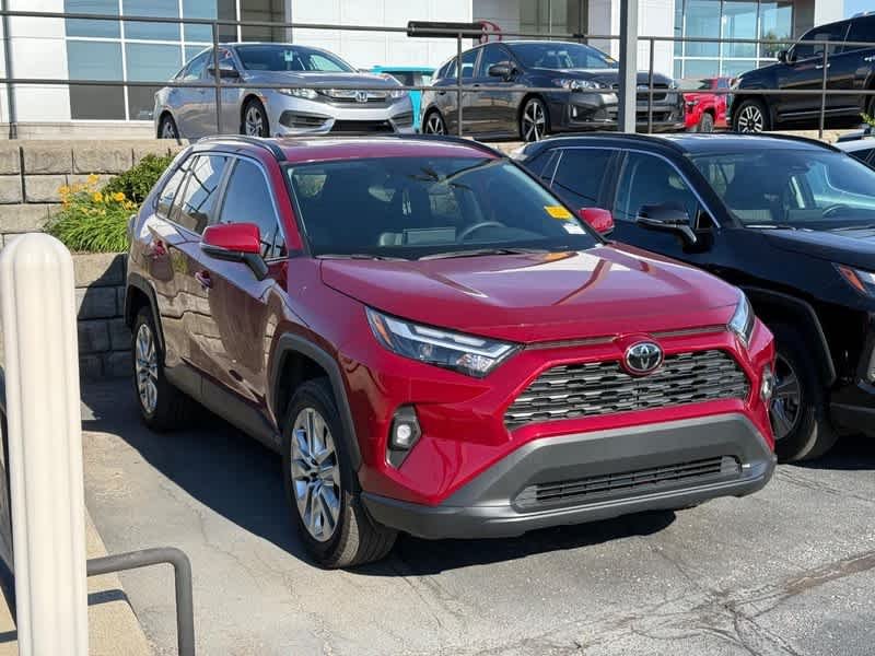 2025 Toyota RAV4 XLE Premium