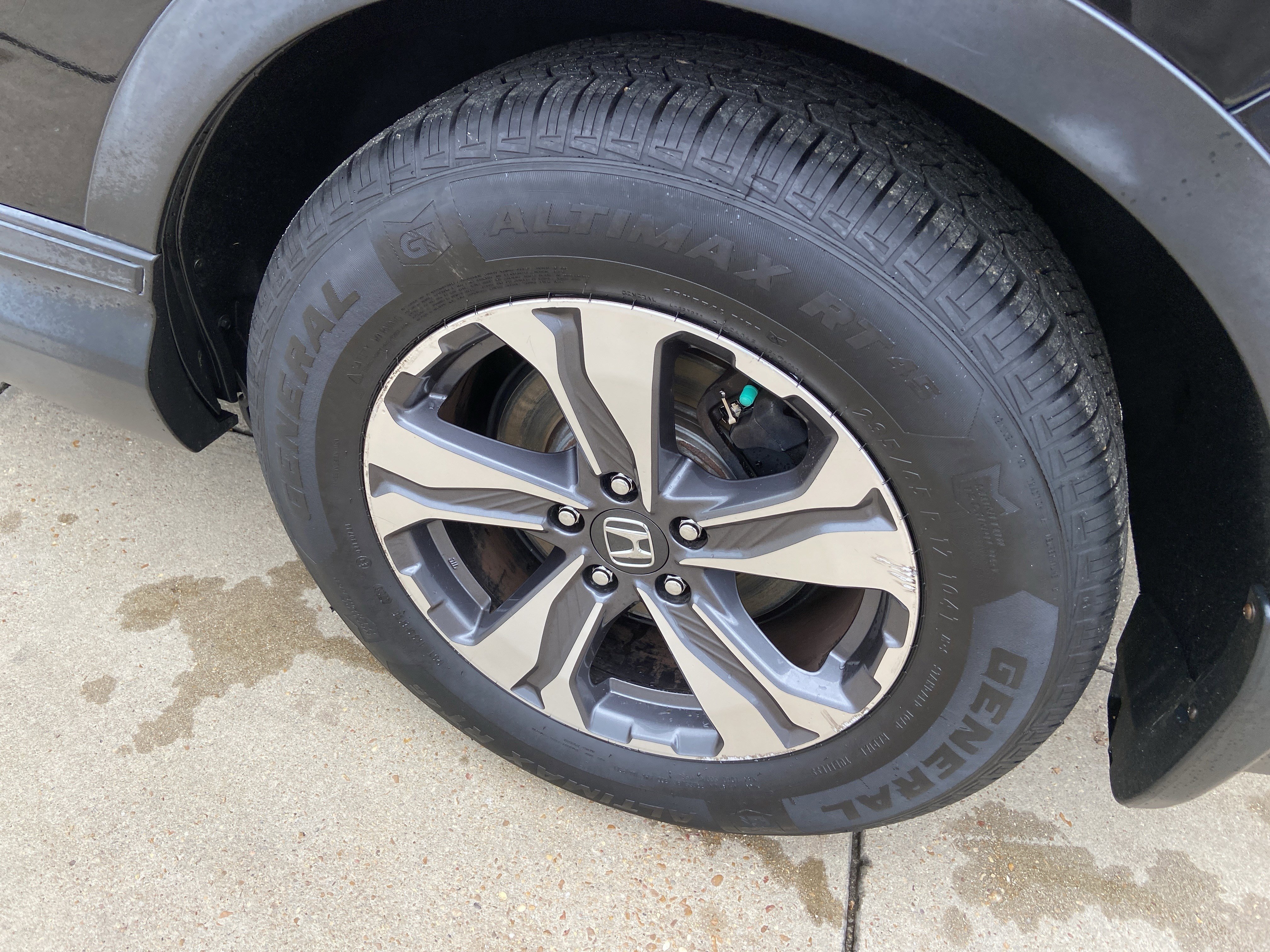 Used 2018 Crystal Black Pearl Honda LX image 32
