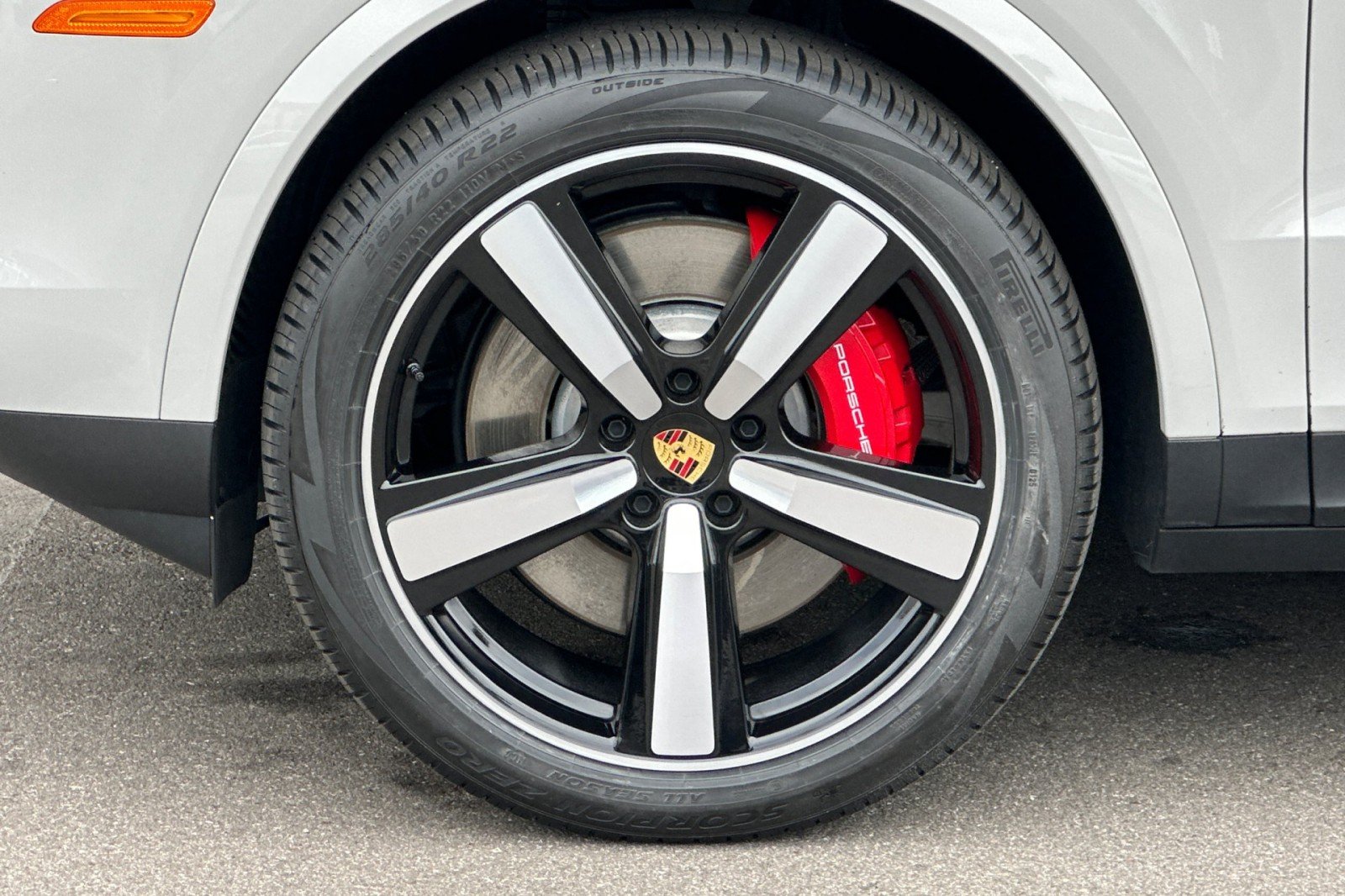 Certified Used 2024 Chalk Porsche S image 27