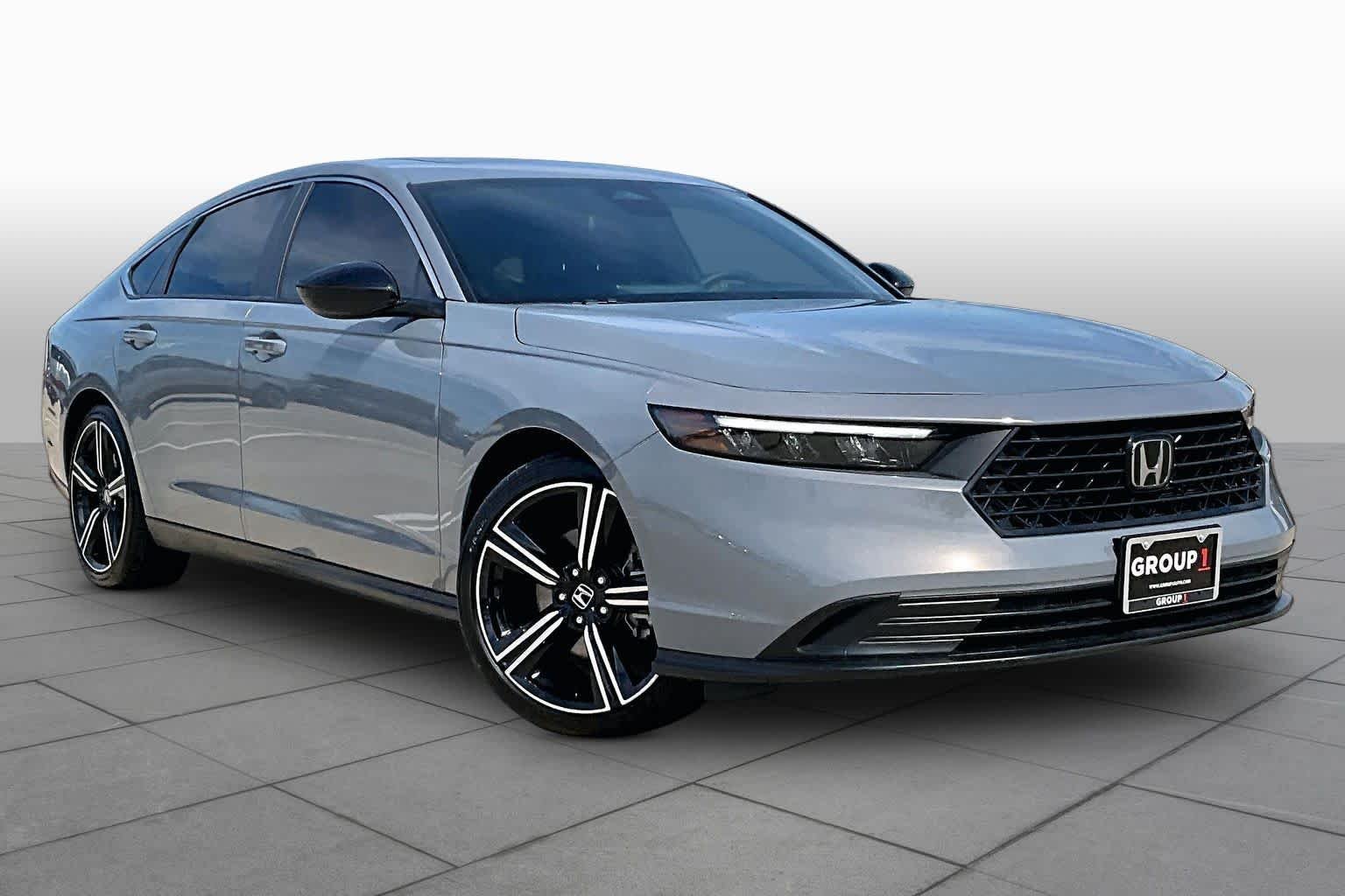 Used 2025 Urban Gray Pearl Honda Sport image 3