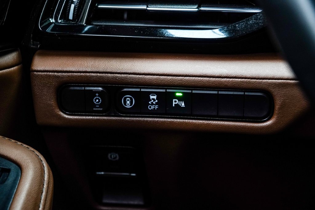 Used 2024 Black Acura Technology image 37