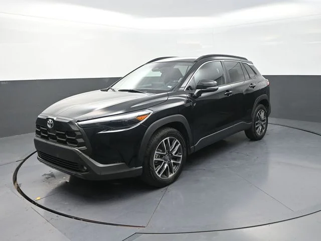 Used 2026 Black Toyota XLE image 3