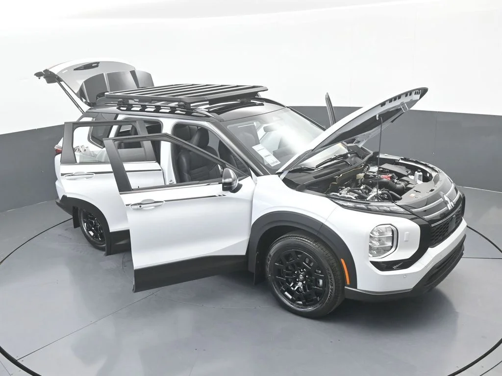New 2026 White / Black Mitsubishi Trail Edition image 71