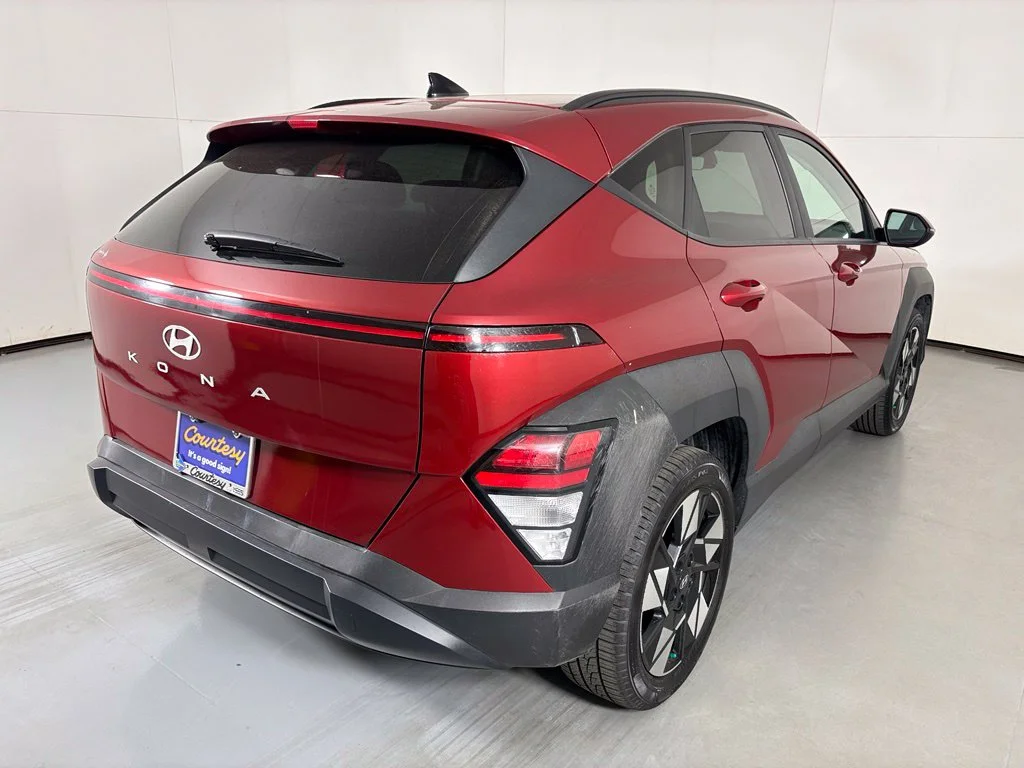 Used 2025 Red Hyundai SEL image 8