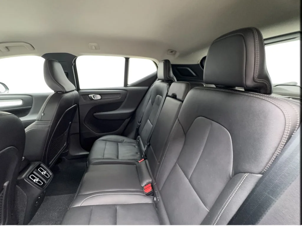 Used 2021 Black Volvo Momentum image 24