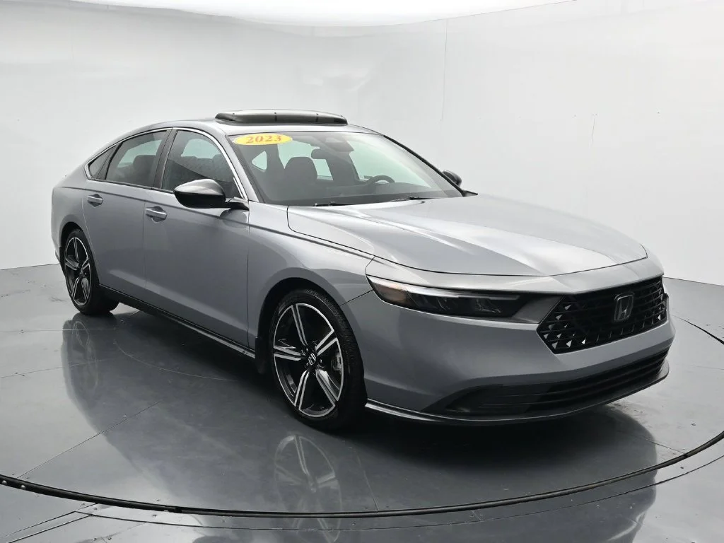 Used 2023  Honda Sport image 1