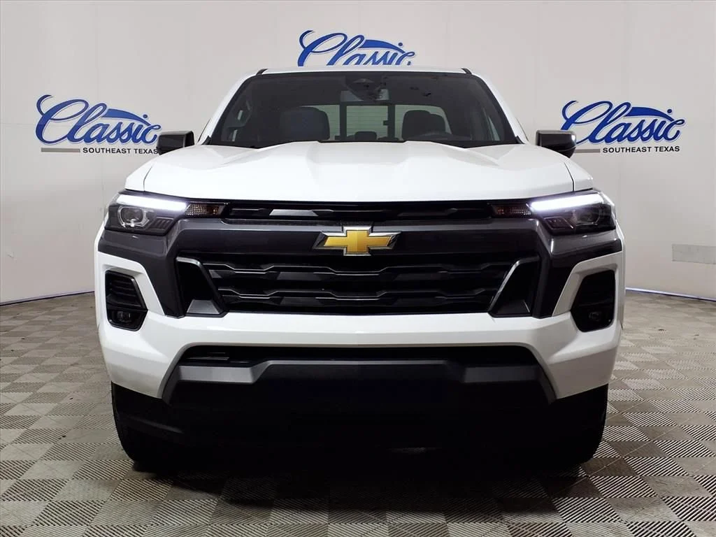 New 2026 Summit White Chevrolet LT image 61