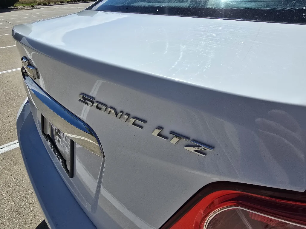 Used 2012 Summit White Chevrolet LTZ image 11