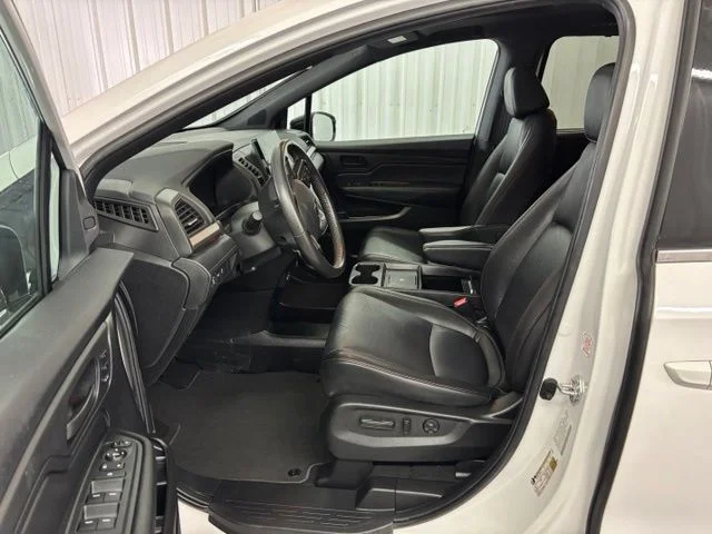 Used 2025 White Honda Sport-L image 2