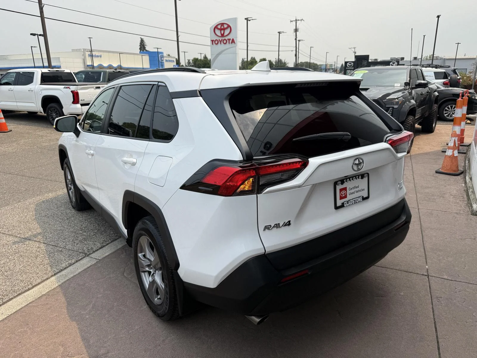 Used 2023 Ice Cap Toyota XLE image 6