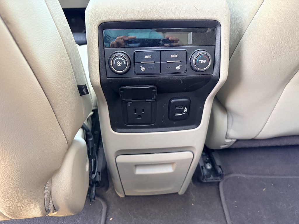 Used 2017 White Frost Tricoat GMC Denali image 24