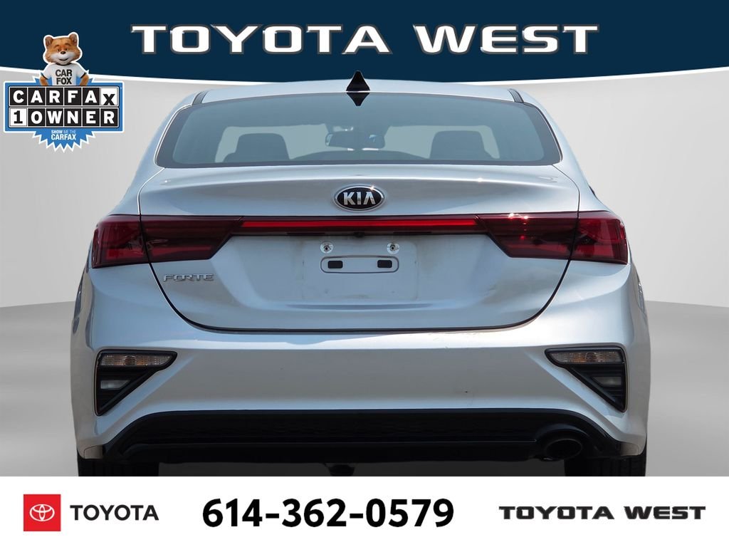 Used 2020 Silver Kia LXS image 9