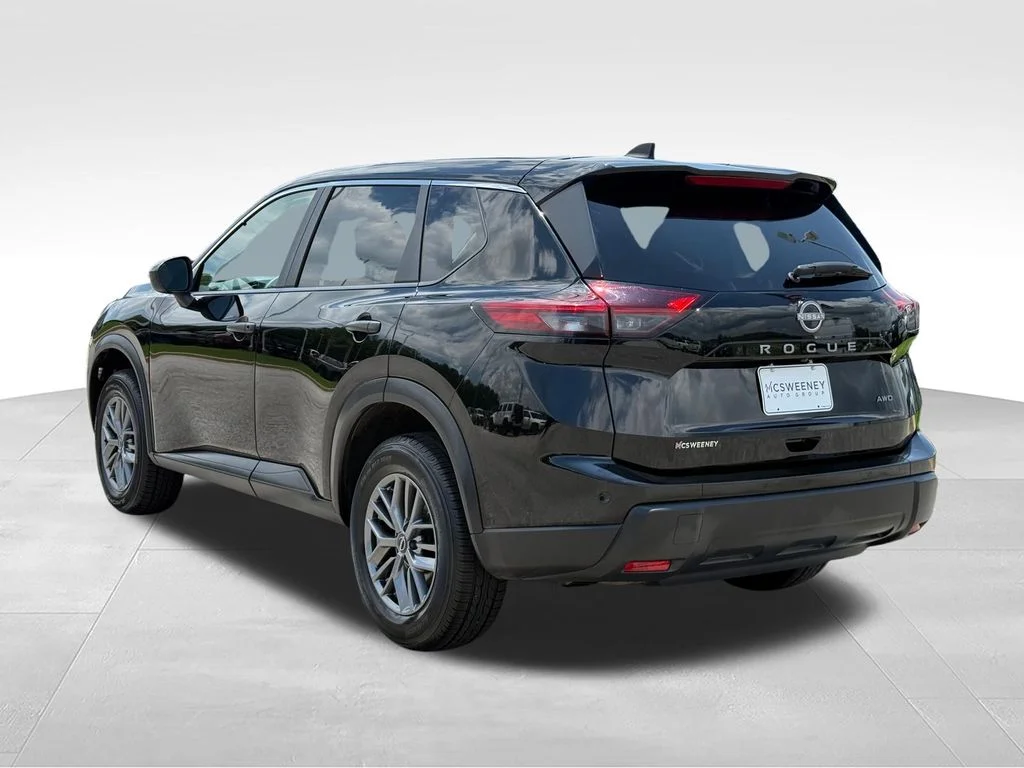 Used 2024 Black Nissan S image 3