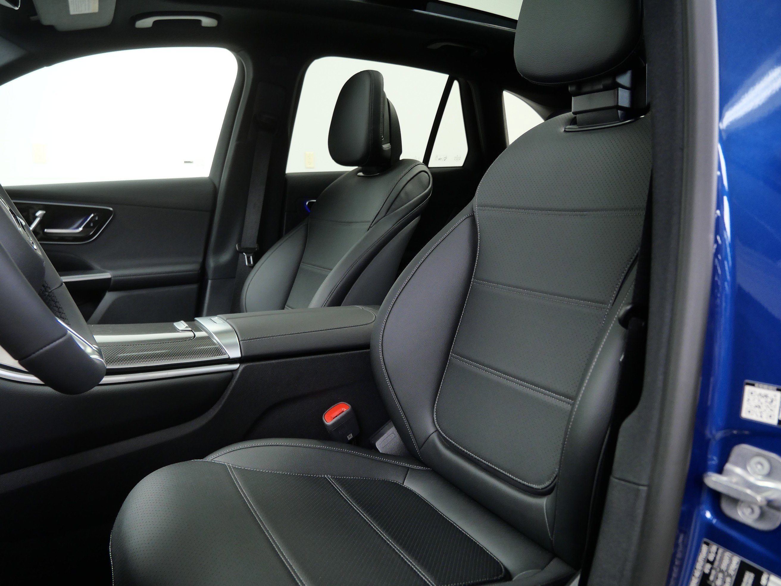New 2026 Starling Blue Metallic Mercedes-Benz GLC 300 image 8