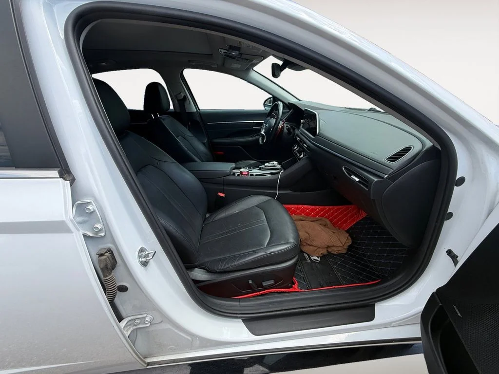 Used 2021 Gray Hyundai Limited image 15