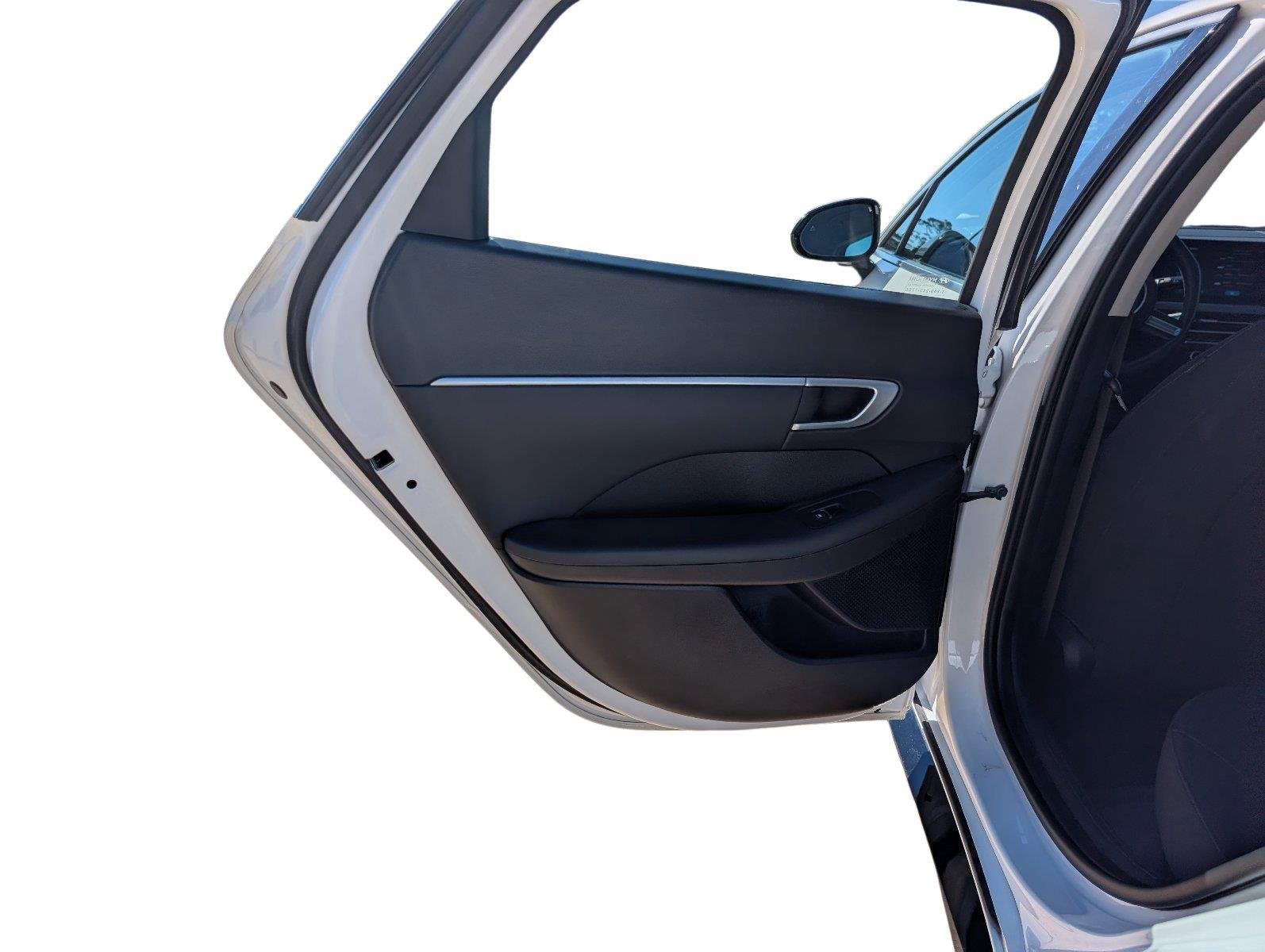Used 2025 Serenity White Hyundai SEL image 18