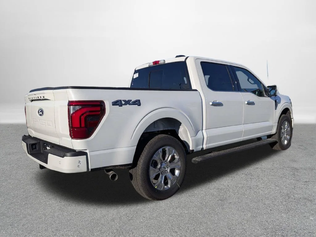New 2026 Star White Metallic Tri-Coat Ford Platinum® image 3