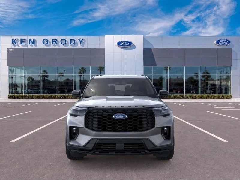 New 2026 Carbonized Gray Metallic Ford ST-Line image 23