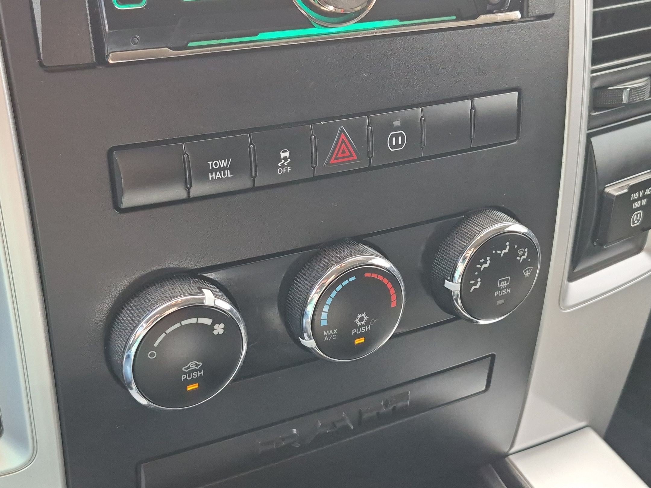 Used 2012  Ram Sport image 21