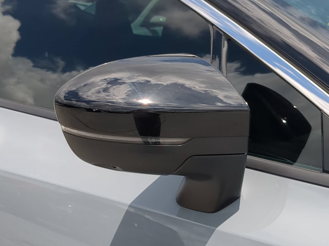 Used 2025 Gun Metallic [gray] Nissan SL image 11