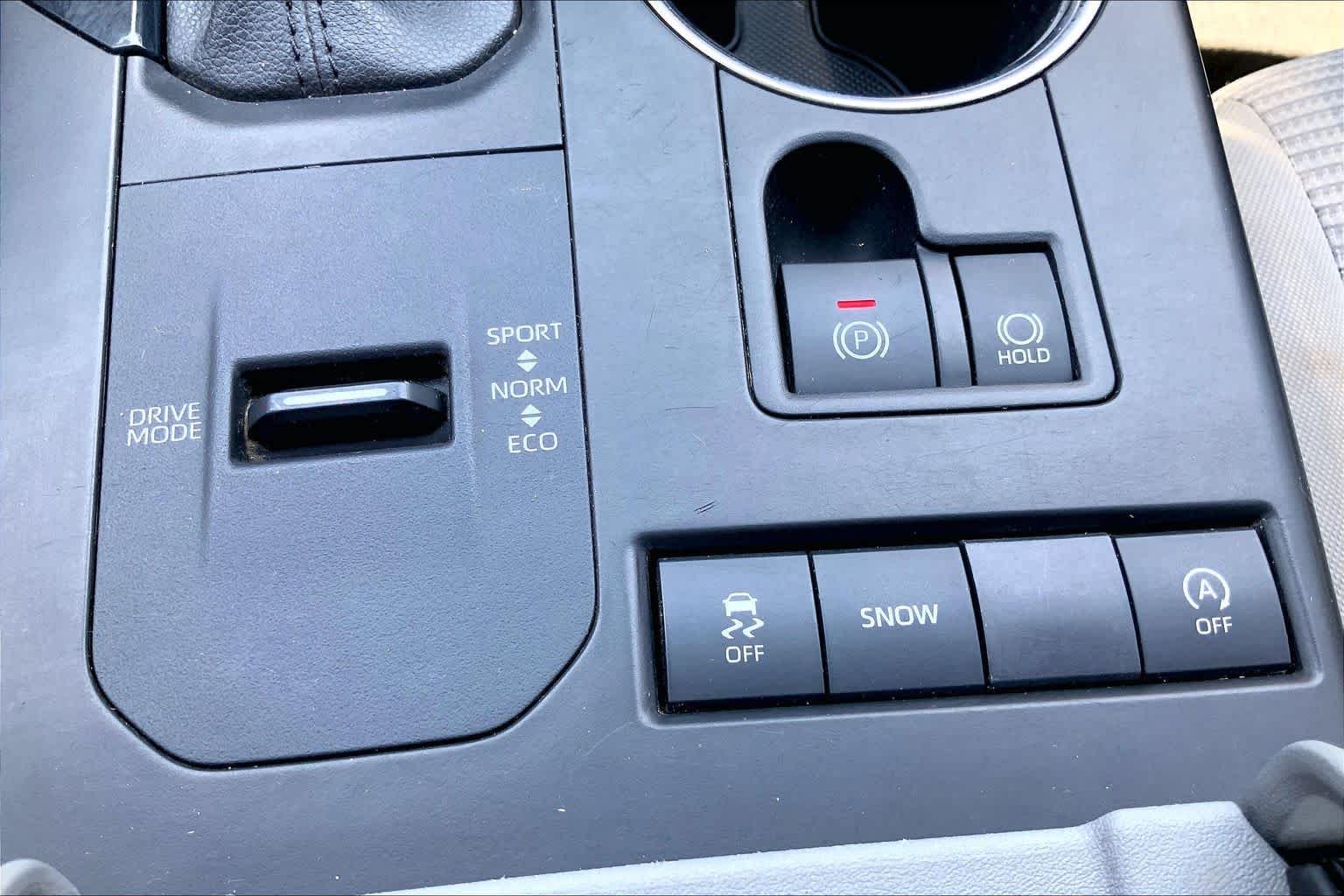 Used 2021 Magnetic Gray Metallic Toyota LE image 29