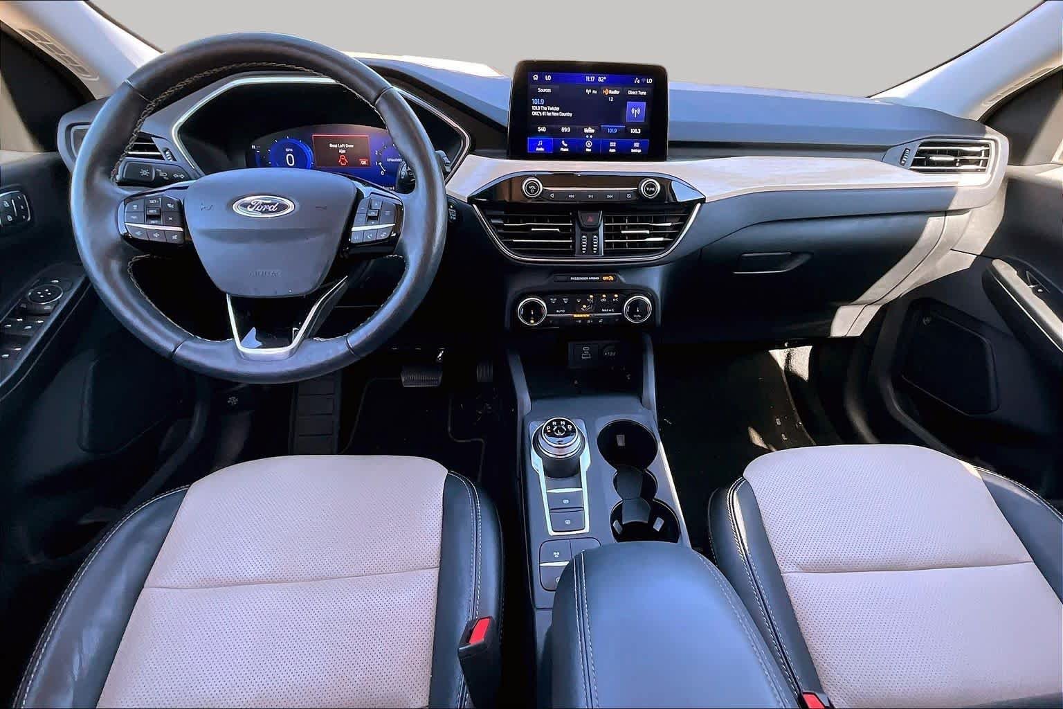 Used 2022 Agate Black Metallic Ford Titanium image 14