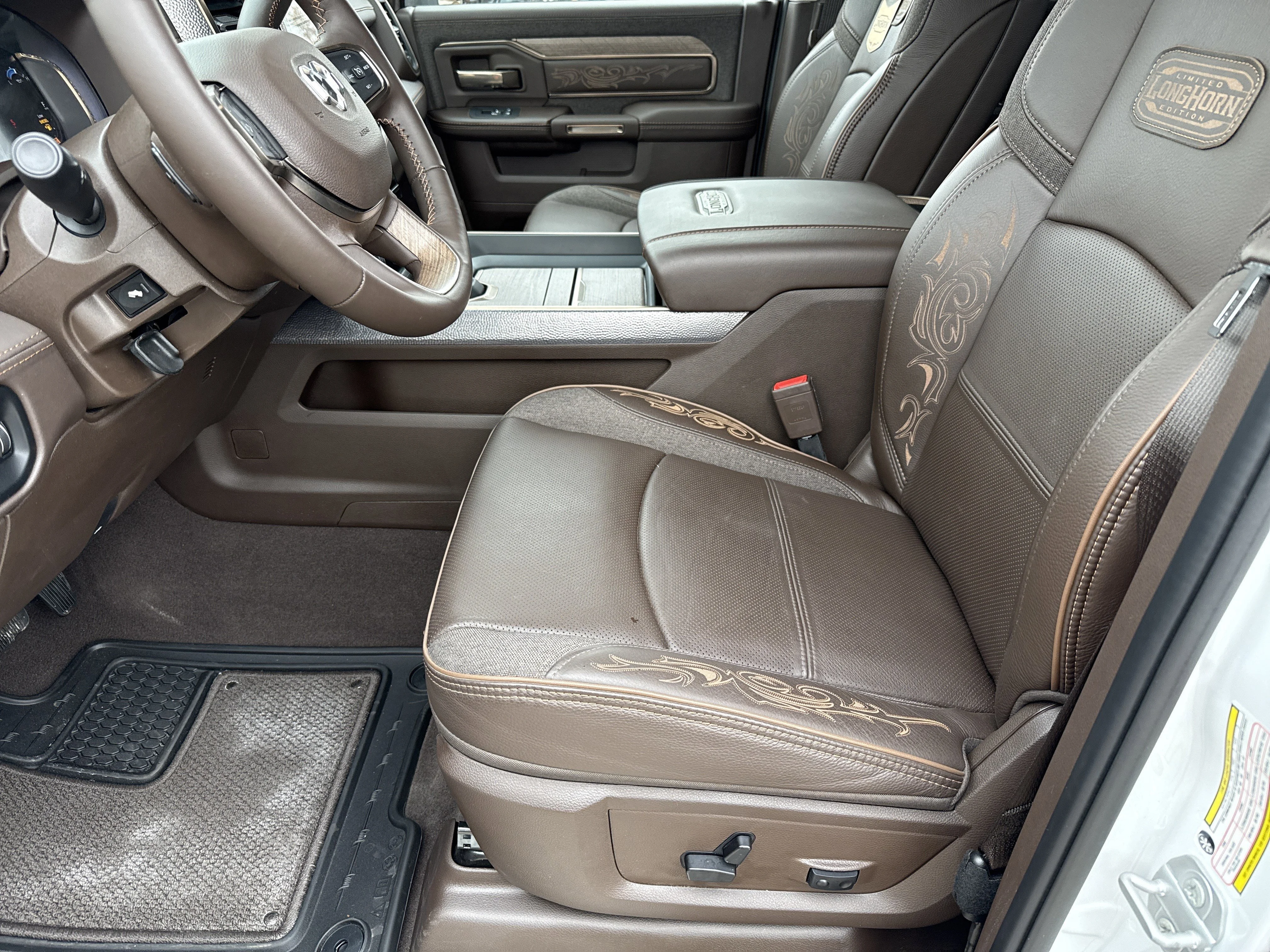 2025 RAM 2500 Limited - Photo 10