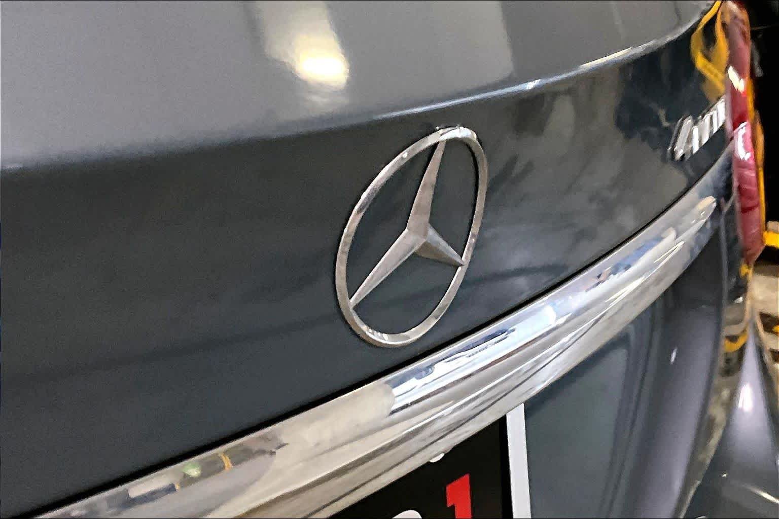 Used 2015 Universe Blue Metallic Mercedes-Benz GLA 250 image 30