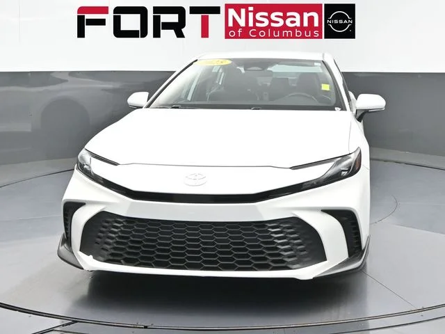 Used 2025  Toyota SE image 2