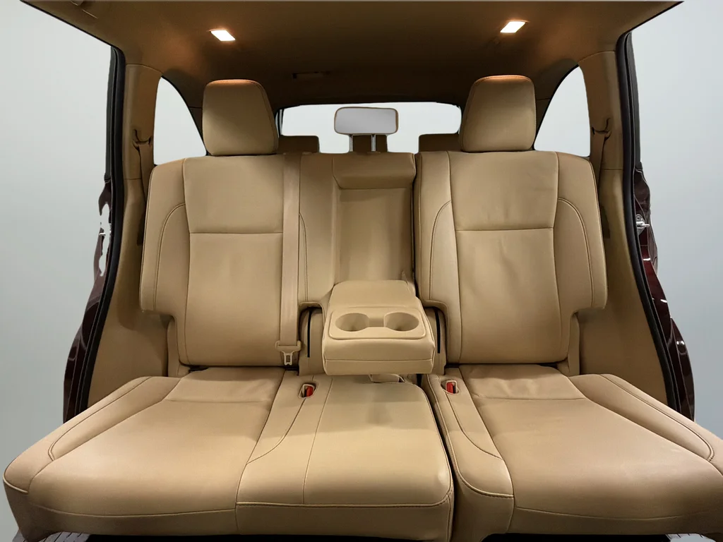 Used 2019 Red Toyota XLE image 28