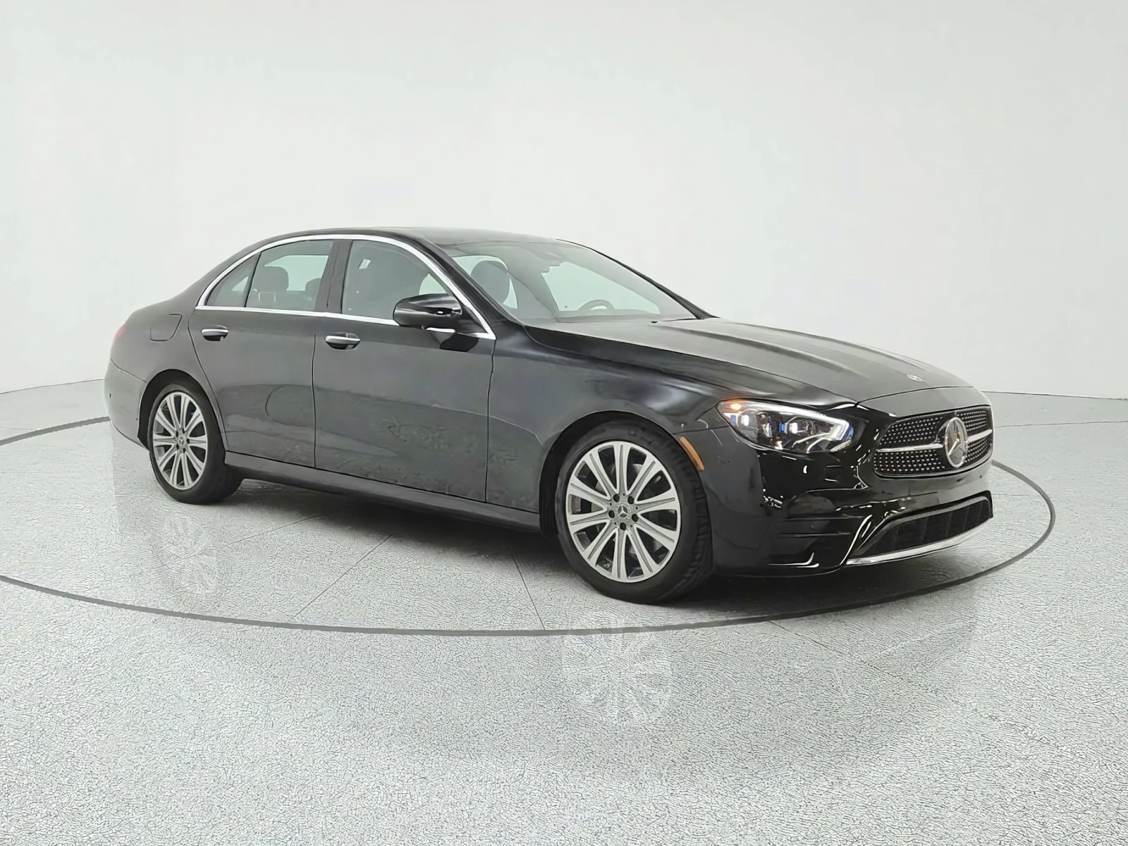 Certified Used 2023 Black Mercedes-Benz E 350 RWD Sedan image 3
