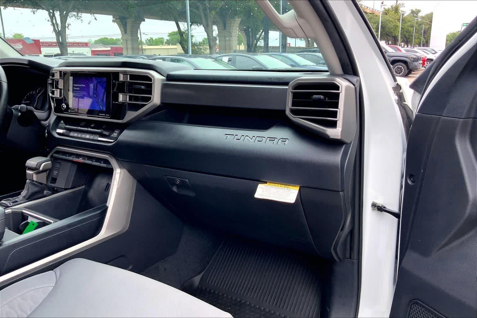 Used 2023 Ice Cap Toyota SR5 image 18