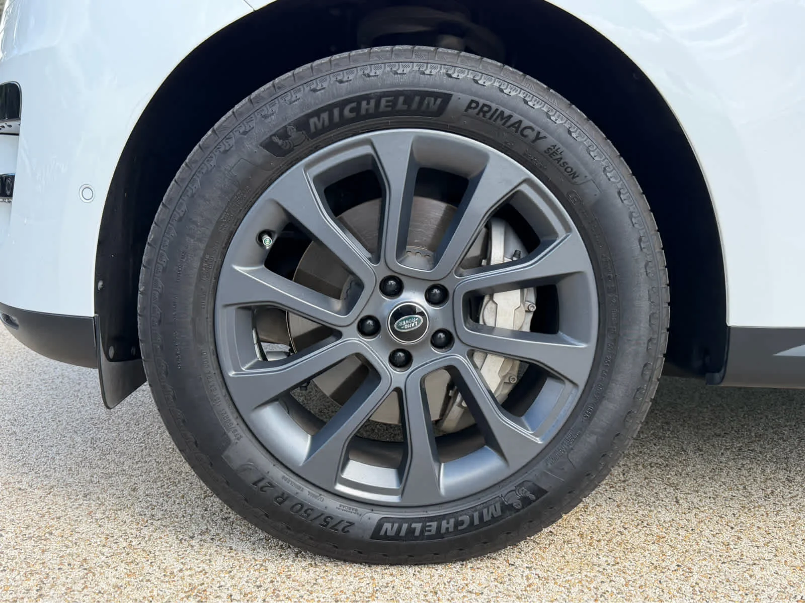Certified Used 2023 Fuji White Land Rover SE image 10
