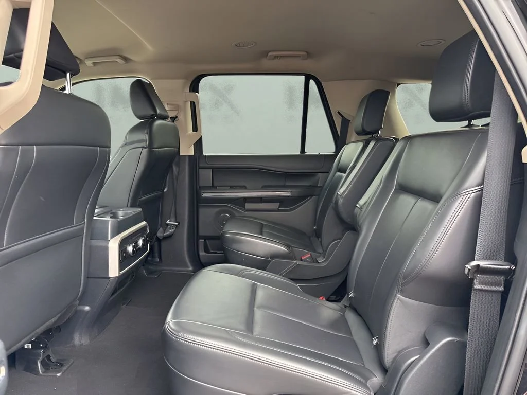 Used 2024 Black Ford XLT image 12