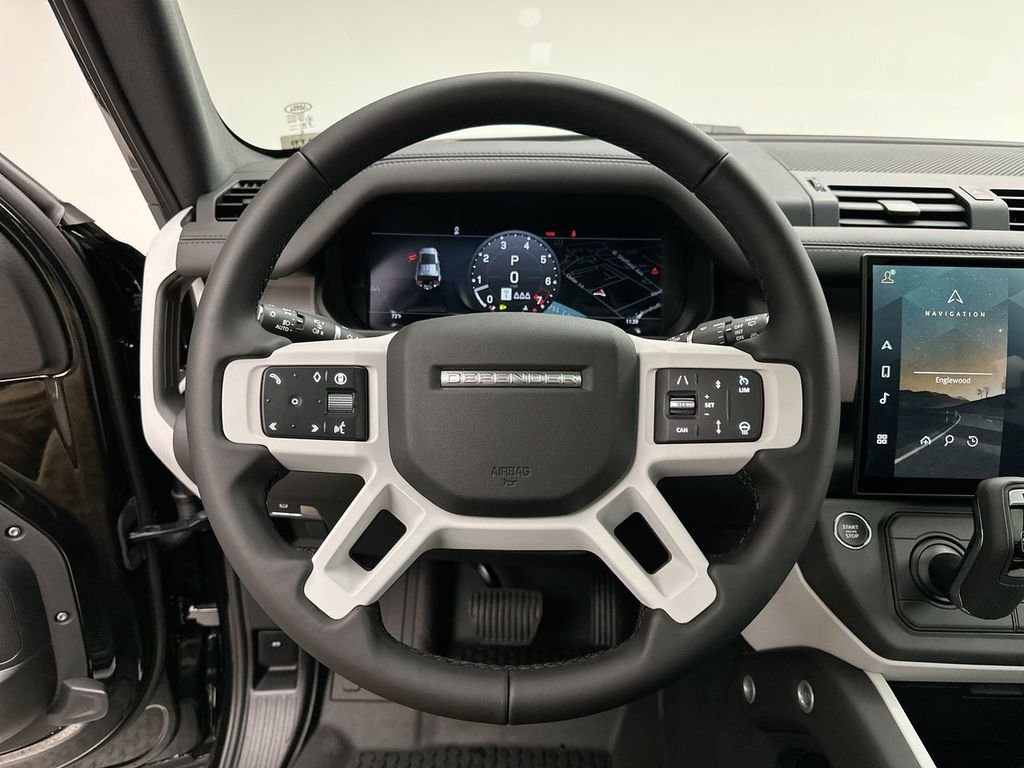New 2026 Santorini Black Metallic Land Rover X-Dynamic SE image 15