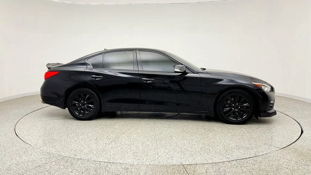 Used 2017 Black Obsidian INFINITI 3.0t Signature Edition AWD w/ Driver Assist & Premium Plus Pkg image 4