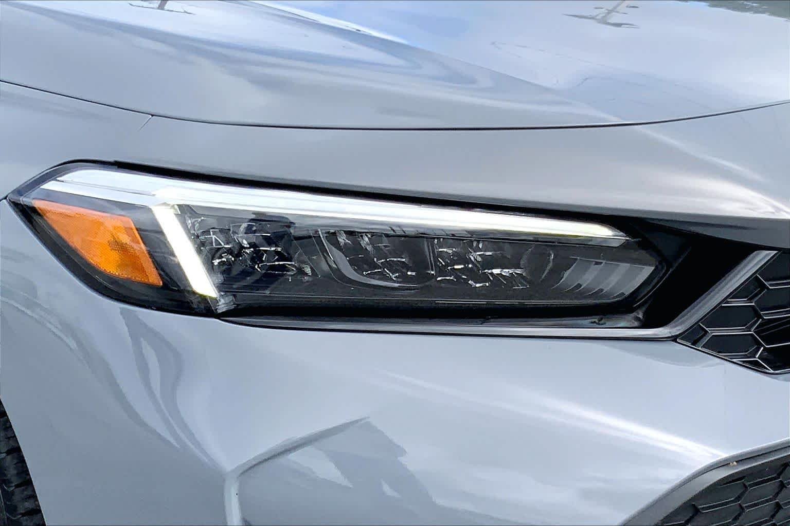 Used 2026 Urban Gray Pearl Honda  image 25