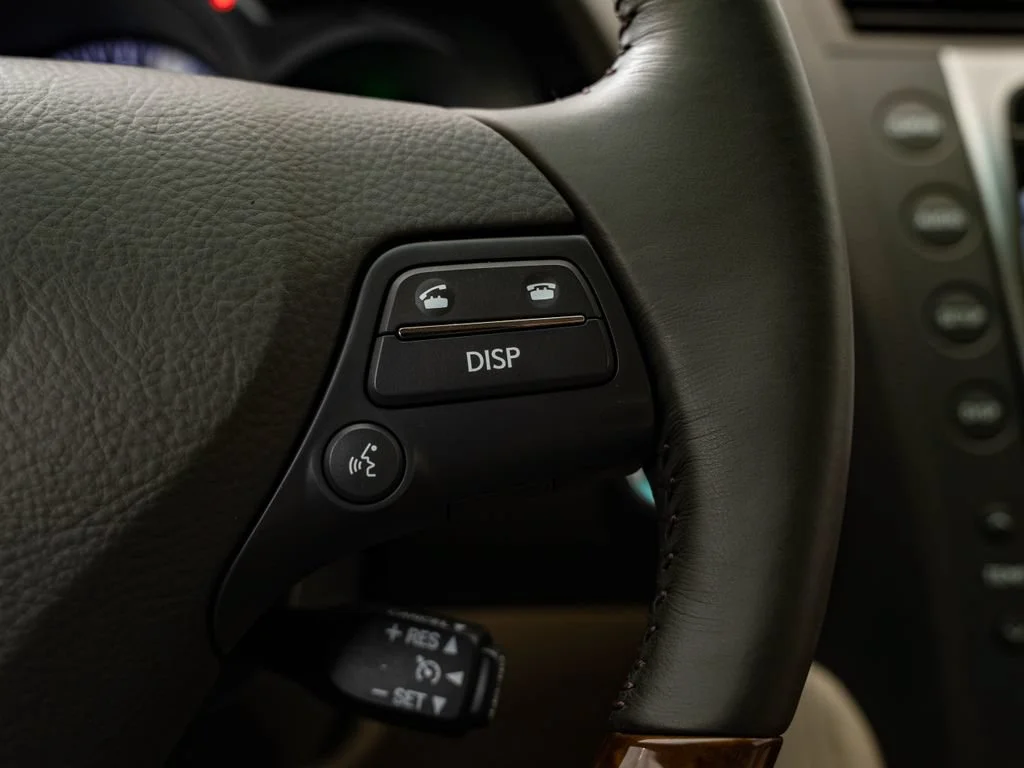 Used 2011 Starfire Pearl Lexus 350 image 27