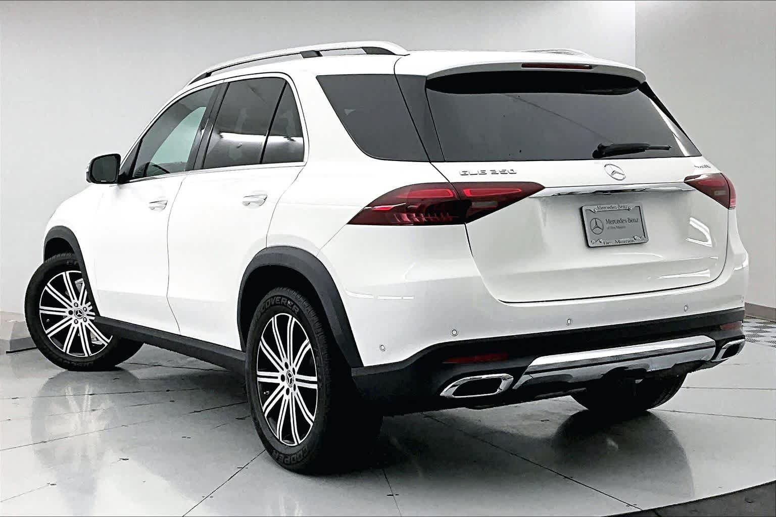 New 2026 Polar White Mercedes-Benz GLE 350 image 4