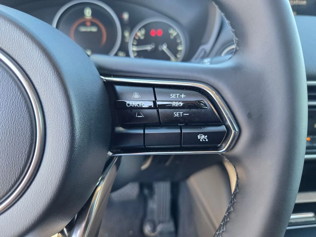 Certified Used 2025 White Mazda 3.3 Turbo Preferred image 23