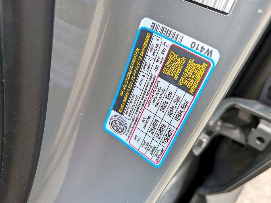 Used 2025 Hampton Gray Hyundai SEL image 63