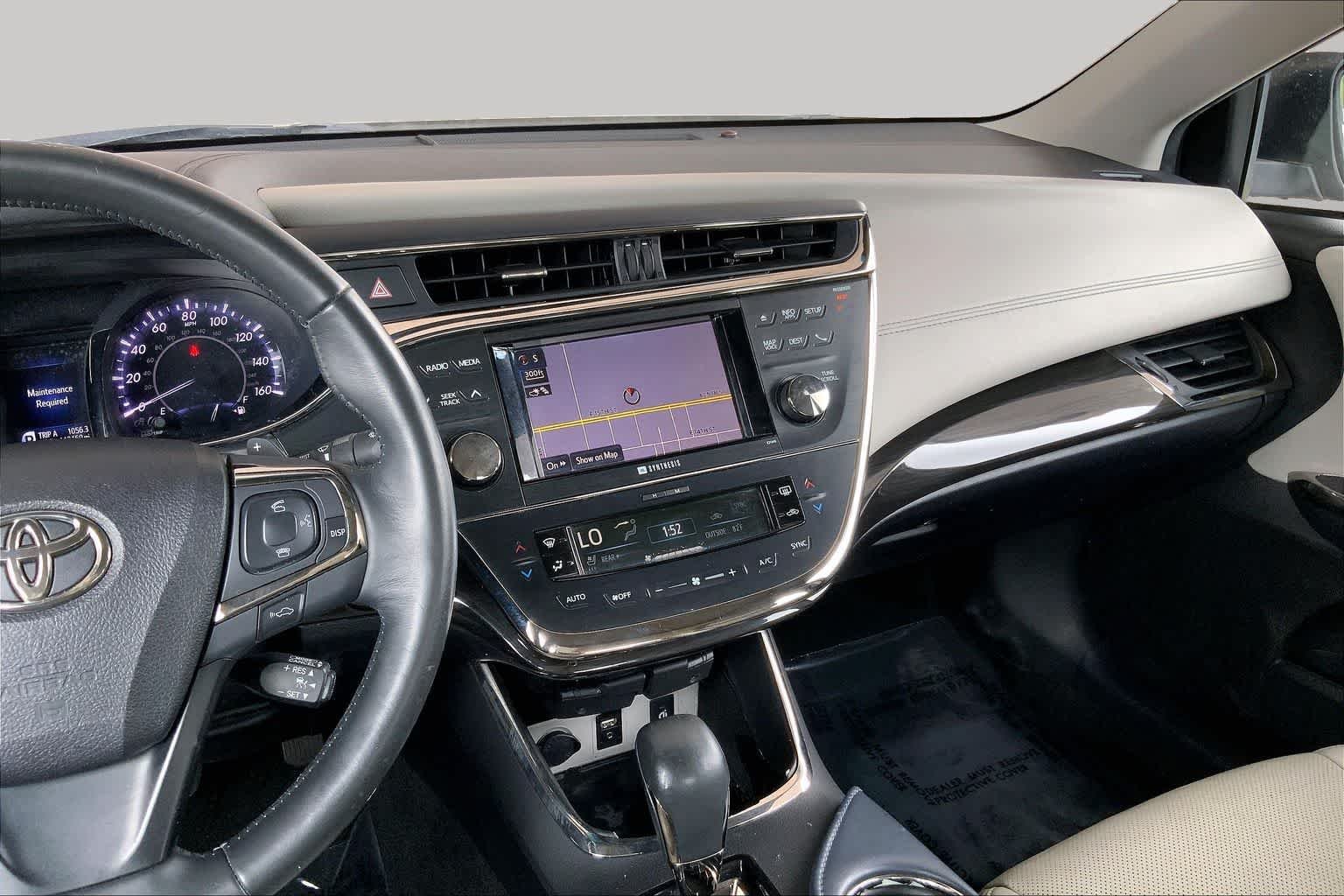 Used 2014 Creme Brulee Mica Toyota XLE image 7