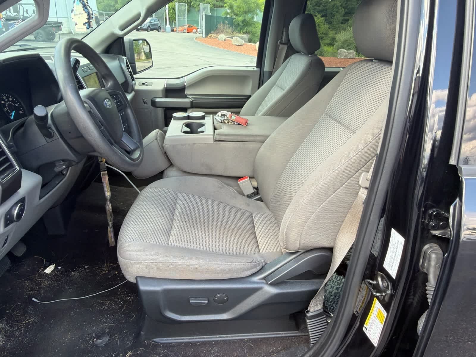 Used 2020 Agate Black Metallic Ford XLT image 7