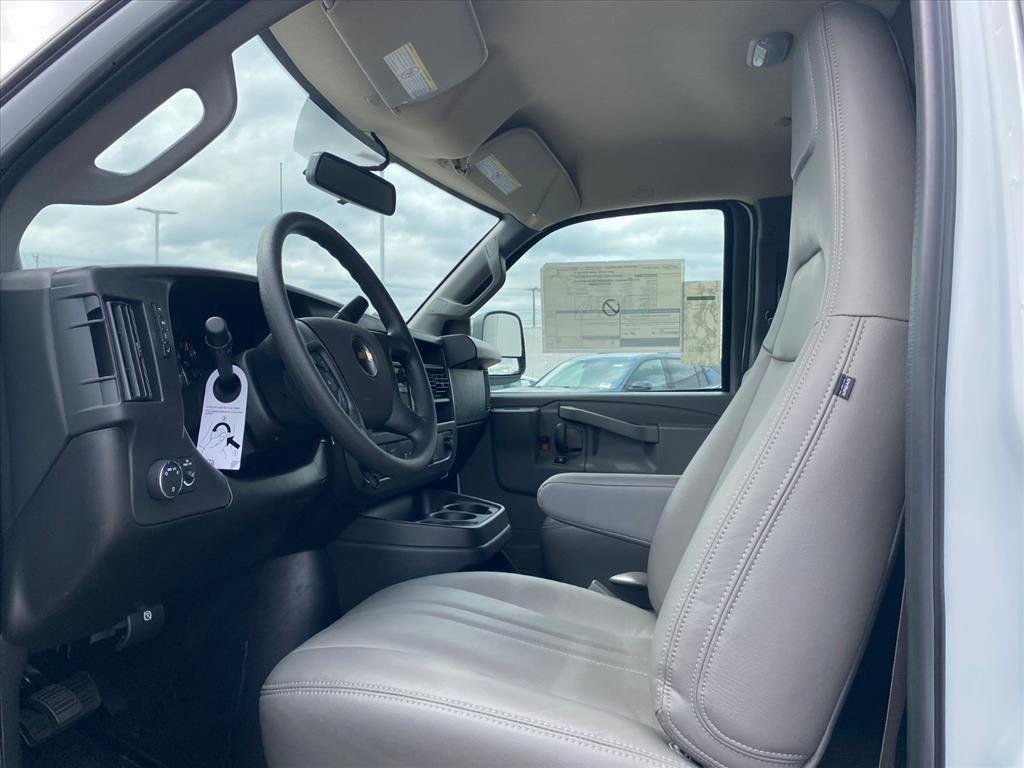 2025 Chevrolet Express Cargo Work Van - Photo 11
