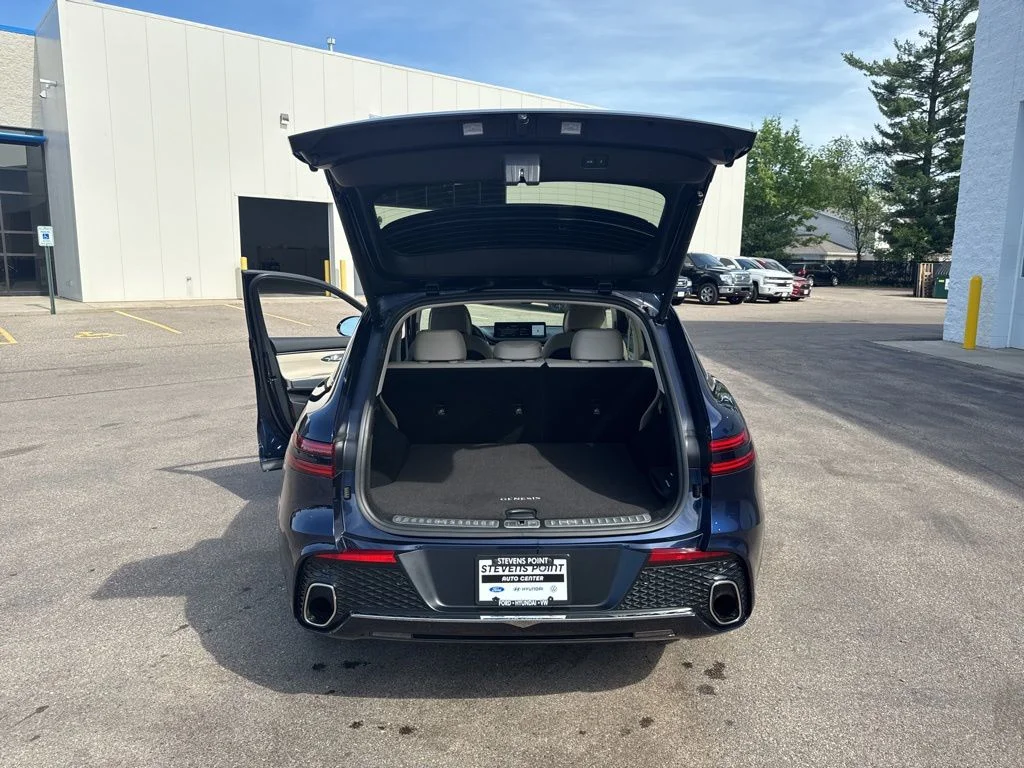 Used 2024 Capri Blue Genesis 2.5T image 37